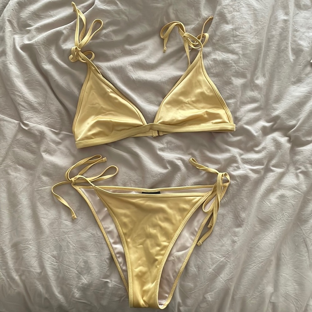 L.A Hearts Yellow Bikini
